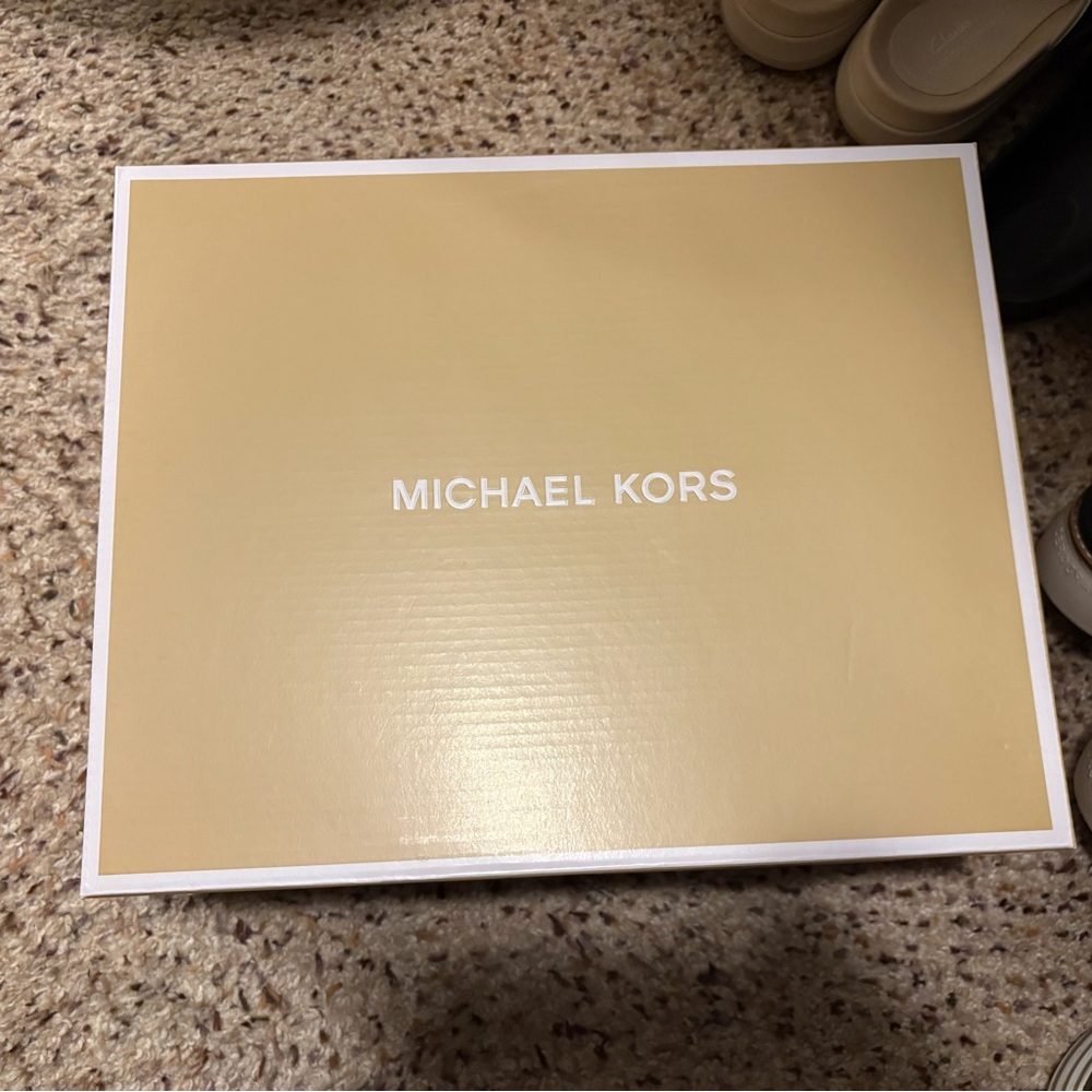Michael Kors Cream Ankle Boots - Picture 7 of 8